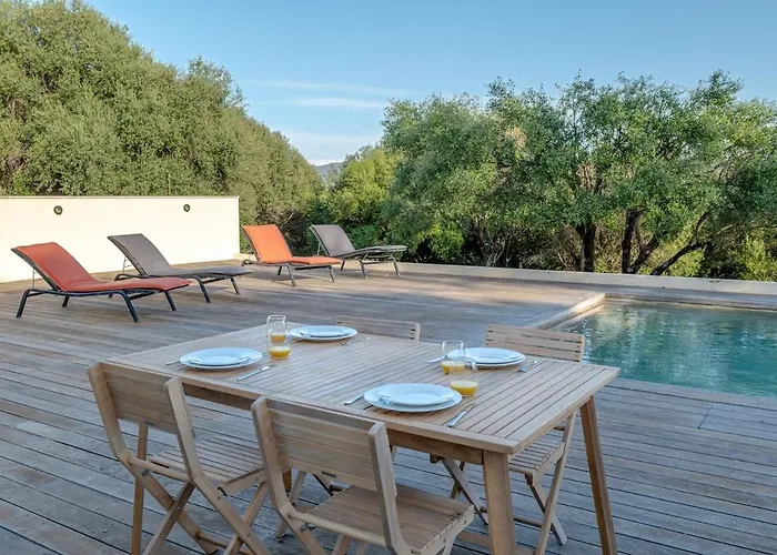 Family With Pool And Sublime Sea View