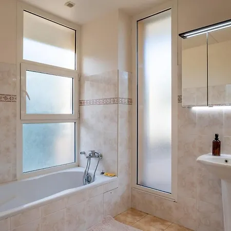 Family With Pool And Sublime Sea View Villa