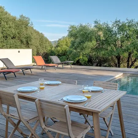 Family With Pool And Sublime Sea View