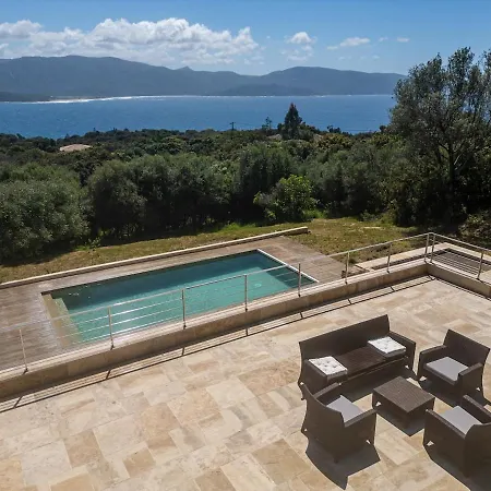 Family With Pool And Sublime Sea View *