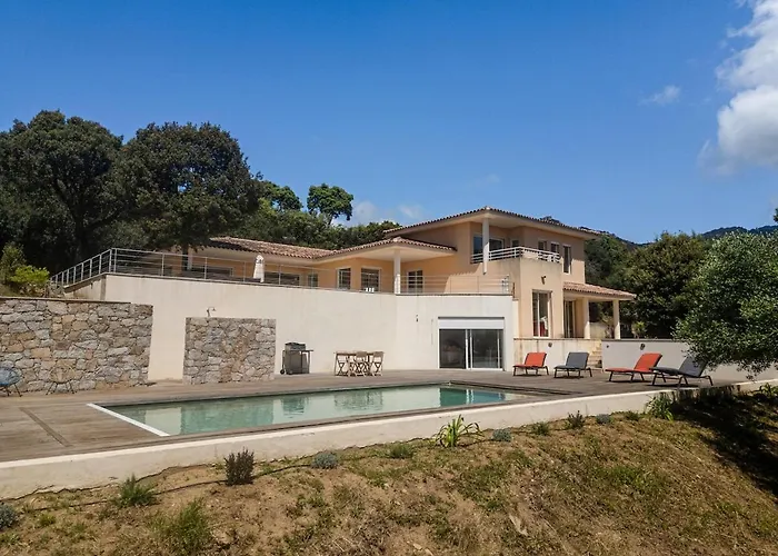 Family With Pool And Sublime Sea View אולמטו